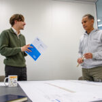 Fotograaf arbeidsmarktcommunicatie Utrecht – medewerkers werken samen aan project